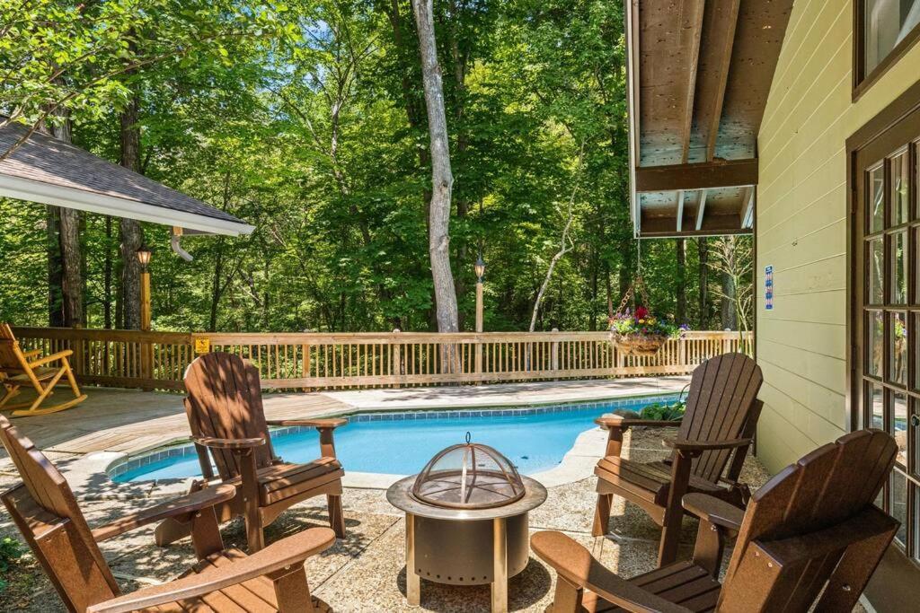 Bourbon Hollow Lodge With Hot Tub And Pool Plus Game Room Only 5 Min To Downtown Gatlinburg Dış mekan fotoğraf