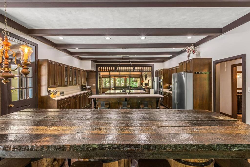 Bourbon Hollow Lodge With Hot Tub And Pool Plus Game Room Only 5 Min To Downtown Gatlinburg Dış mekan fotoğraf