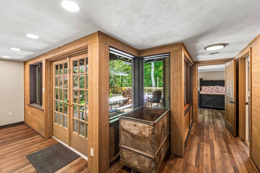 Bourbon Hollow Lodge With Hot Tub And Pool Plus Game Room Only 5 Min To Downtown Gatlinburg Dış mekan fotoğraf