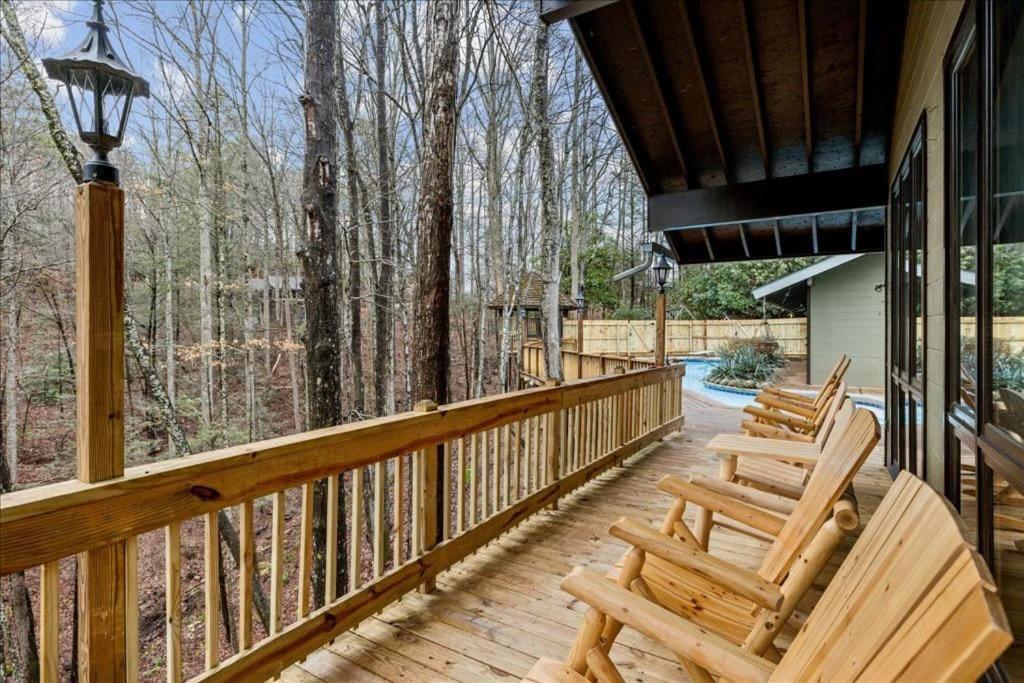 Bourbon Hollow Lodge With Hot Tub And Pool Plus Game Room Only 5 Min To Downtown Gatlinburg Dış mekan fotoğraf