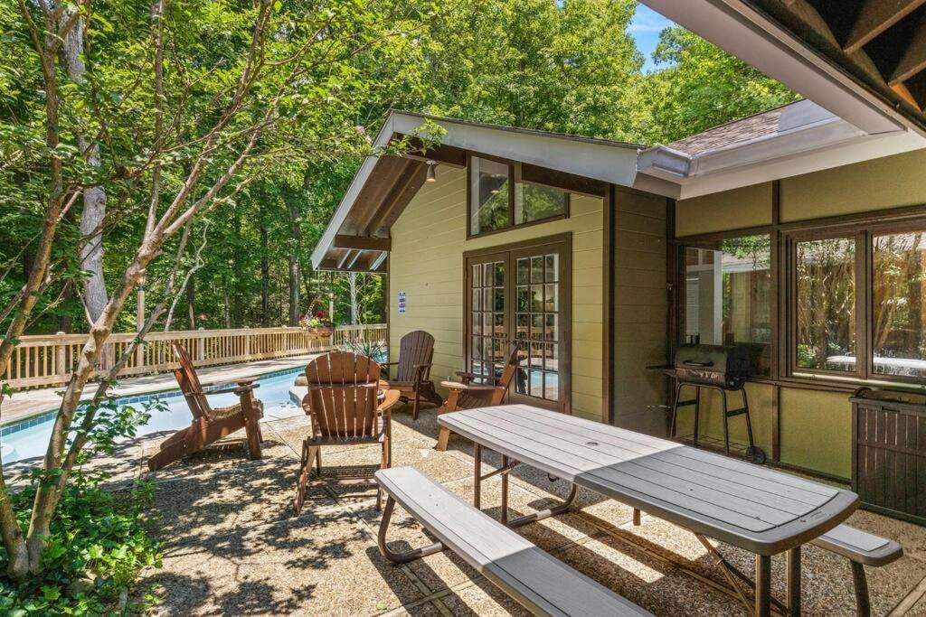 Bourbon Hollow Lodge With Hot Tub And Pool Plus Game Room Only 5 Min To Downtown Gatlinburg Dış mekan fotoğraf