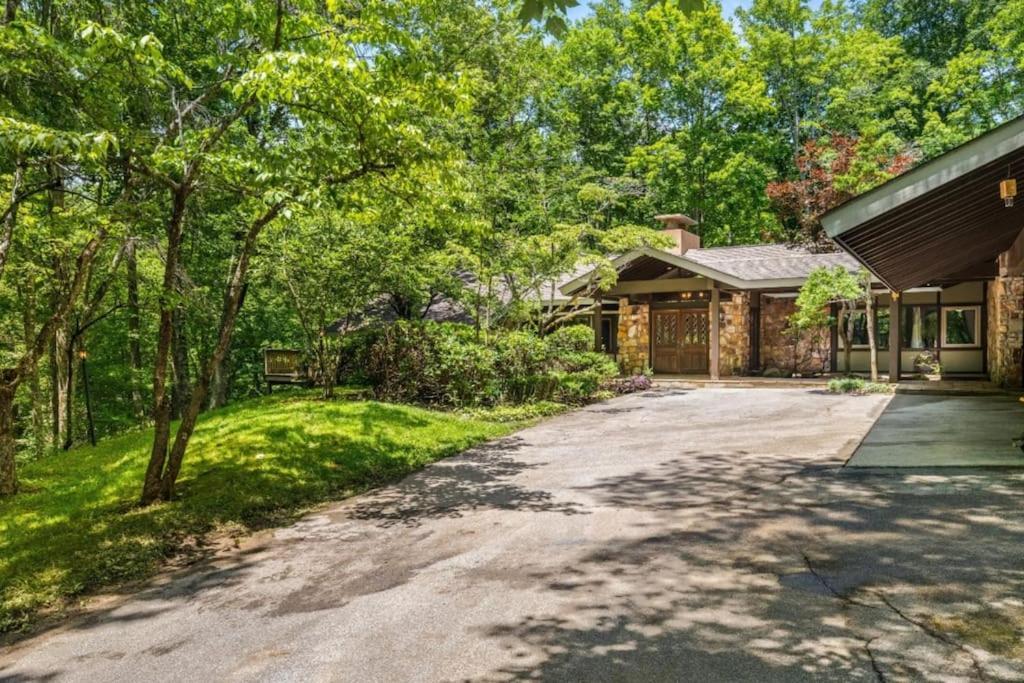 Bourbon Hollow Lodge With Hot Tub And Pool Plus Game Room Only 5 Min To Downtown Gatlinburg Dış mekan fotoğraf