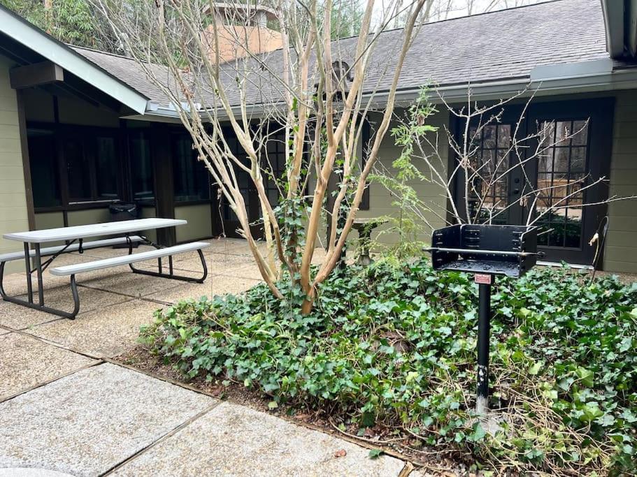 Bourbon Hollow Lodge With Hot Tub And Pool Plus Game Room Only 5 Min To Downtown Gatlinburg Dış mekan fotoğraf