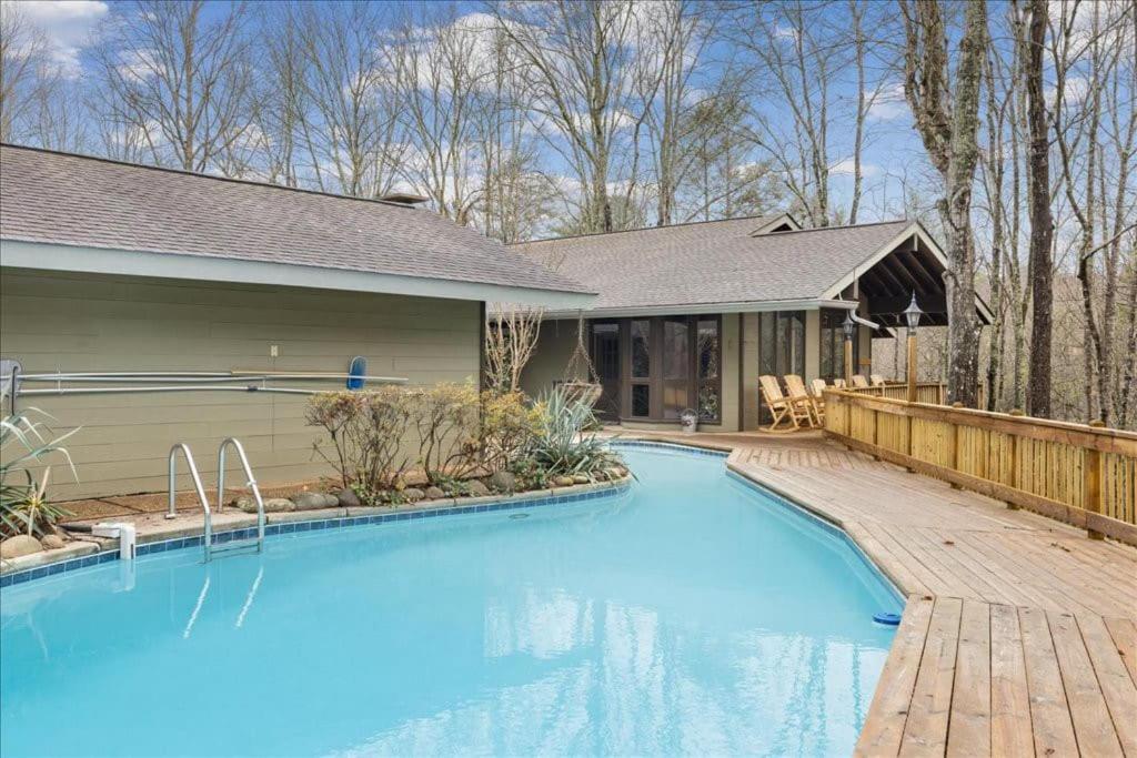 Bourbon Hollow Lodge With Hot Tub And Pool Plus Game Room Only 5 Min To Downtown Gatlinburg Dış mekan fotoğraf